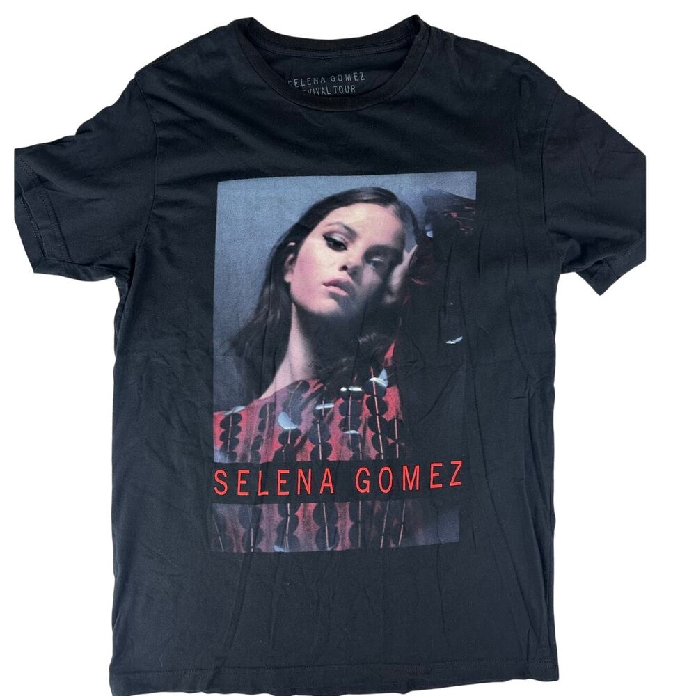 Selena Gomez Revival Tour T-Shirt Size Medium